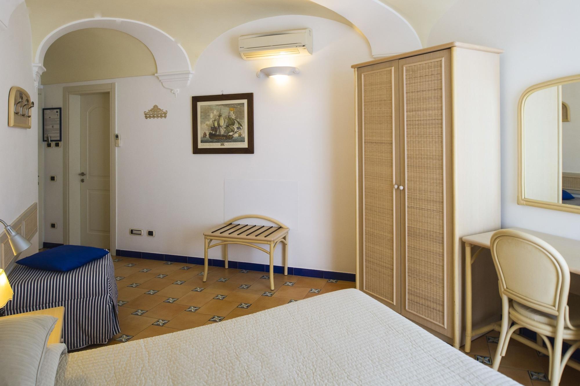 Hotel Bellevue Suite Амалфи Екстериор снимка