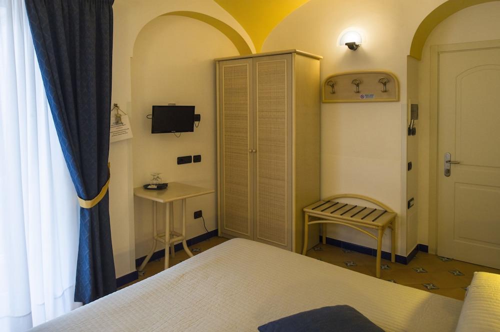 Hotel Bellevue Suite Амалфи Екстериор снимка