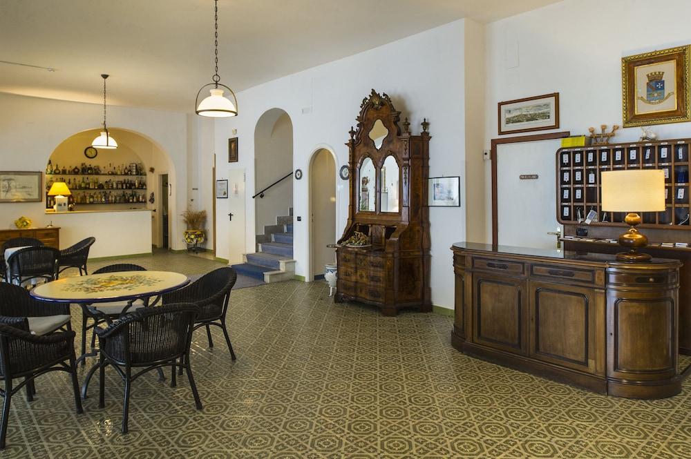 Hotel Bellevue Suite Амалфи Екстериор снимка