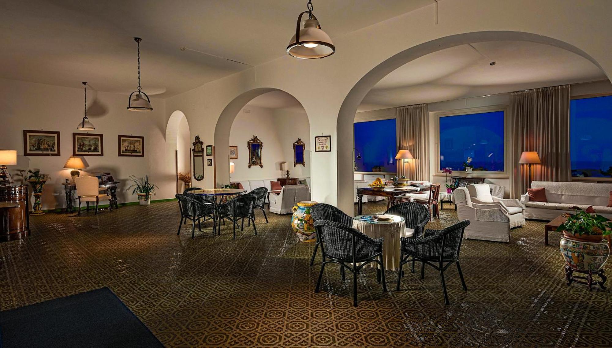 Hotel Bellevue Suite Амалфи Екстериор снимка